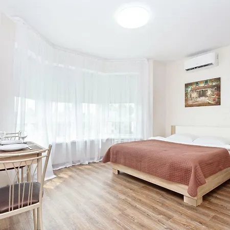 Roomer 9 Апартаменти *